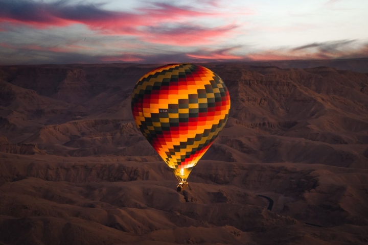 Sunrise Hot Air Balloon Ride in Luxor
