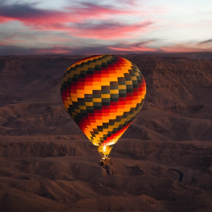 Sunrise Hot Air Balloon Ride in Luxor